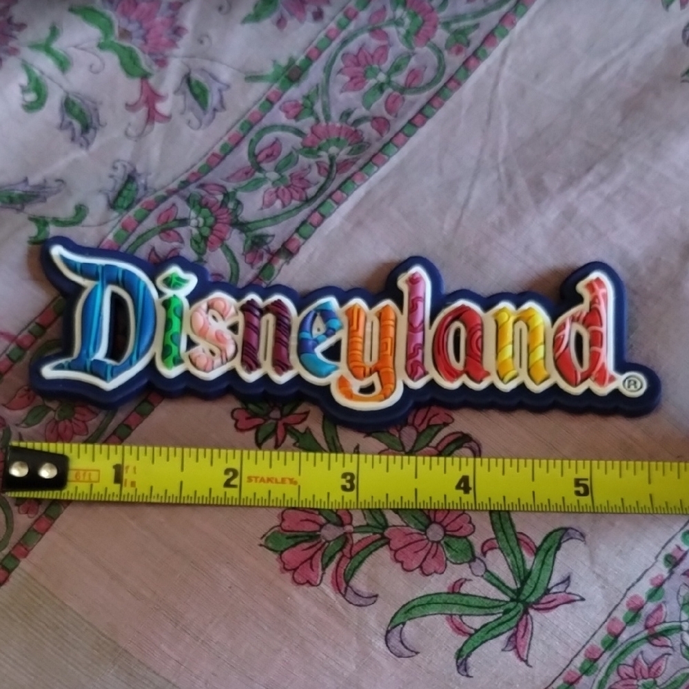 Disneyland Colorful Vintage Magnet - Picture 5 of 5